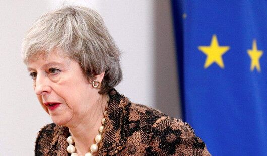 梅姨原辞职退欧是怎么回事