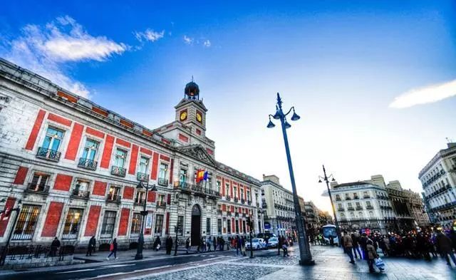 西班牙非盈利移民